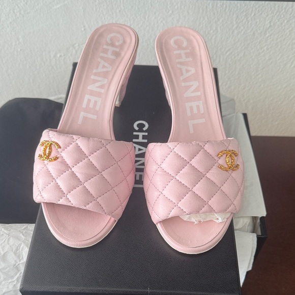 CHANEL Shoes - CHANEL CC Diamond Light Pink Quilted Mules Size 38